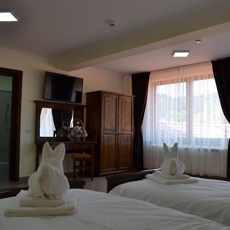 Hotel Rabbit Bran Моечу де Жос Екстериор снимка