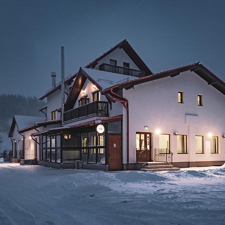 Hotel Rabbit Bran Моечу де Жос Екстериор снимка