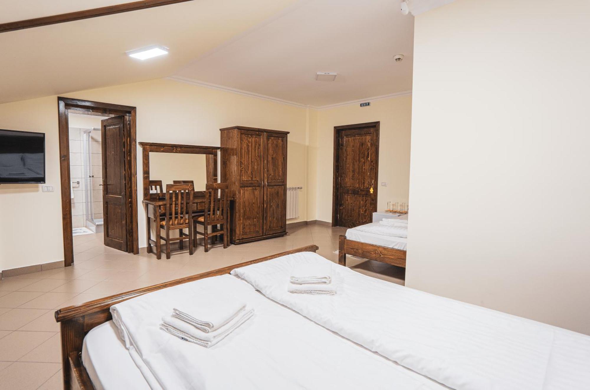 Hotel Rabbit Bran Моечу де Жос Екстериор снимка