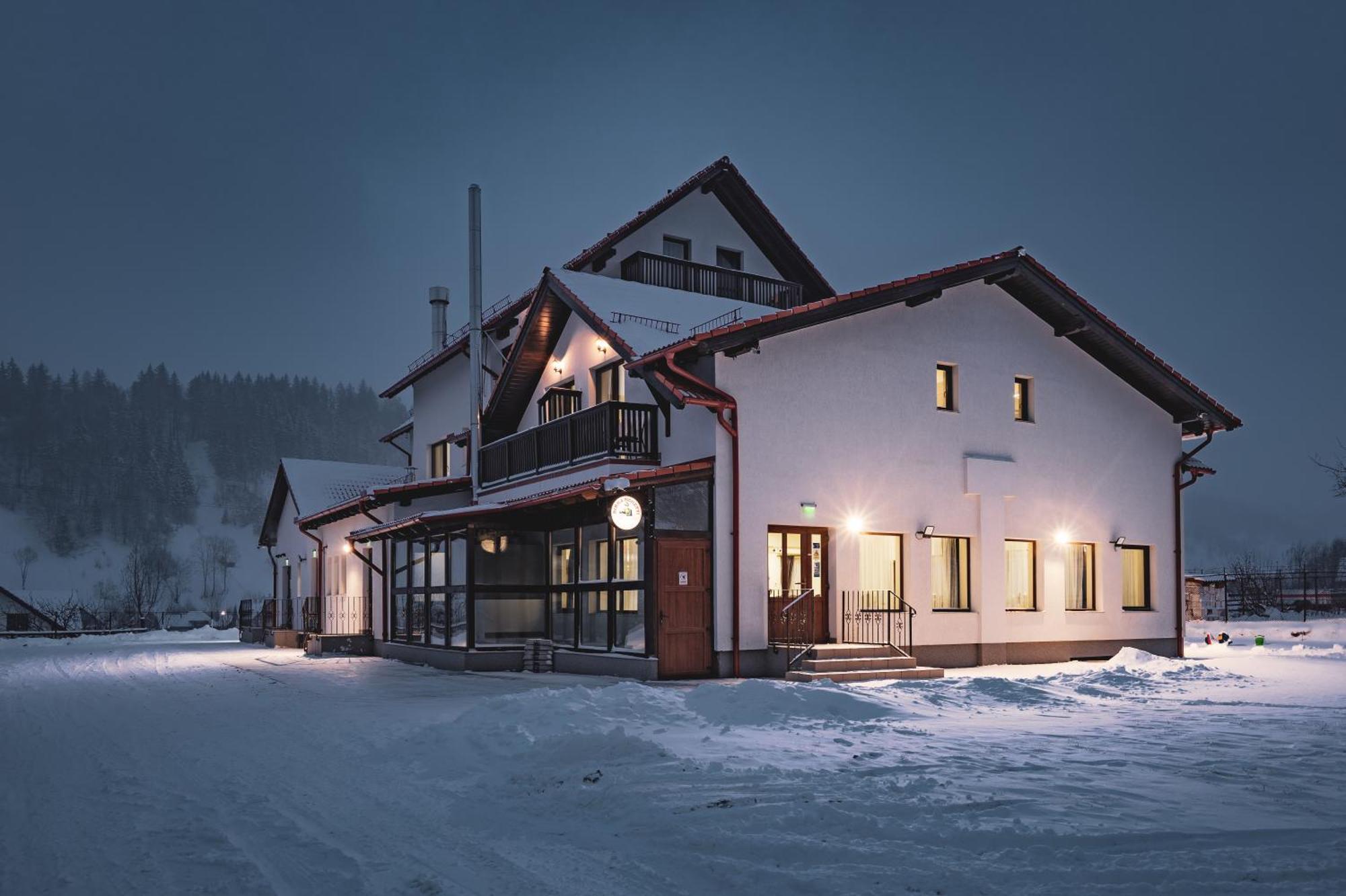 Hotel Rabbit Bran Моечу де Жос Екстериор снимка