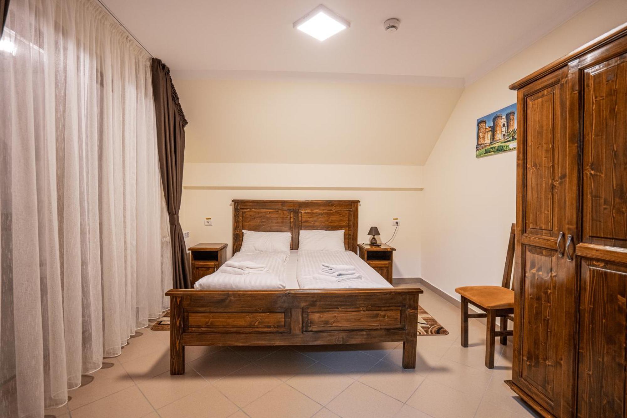 Hotel Rabbit Bran Моечу де Жос Екстериор снимка