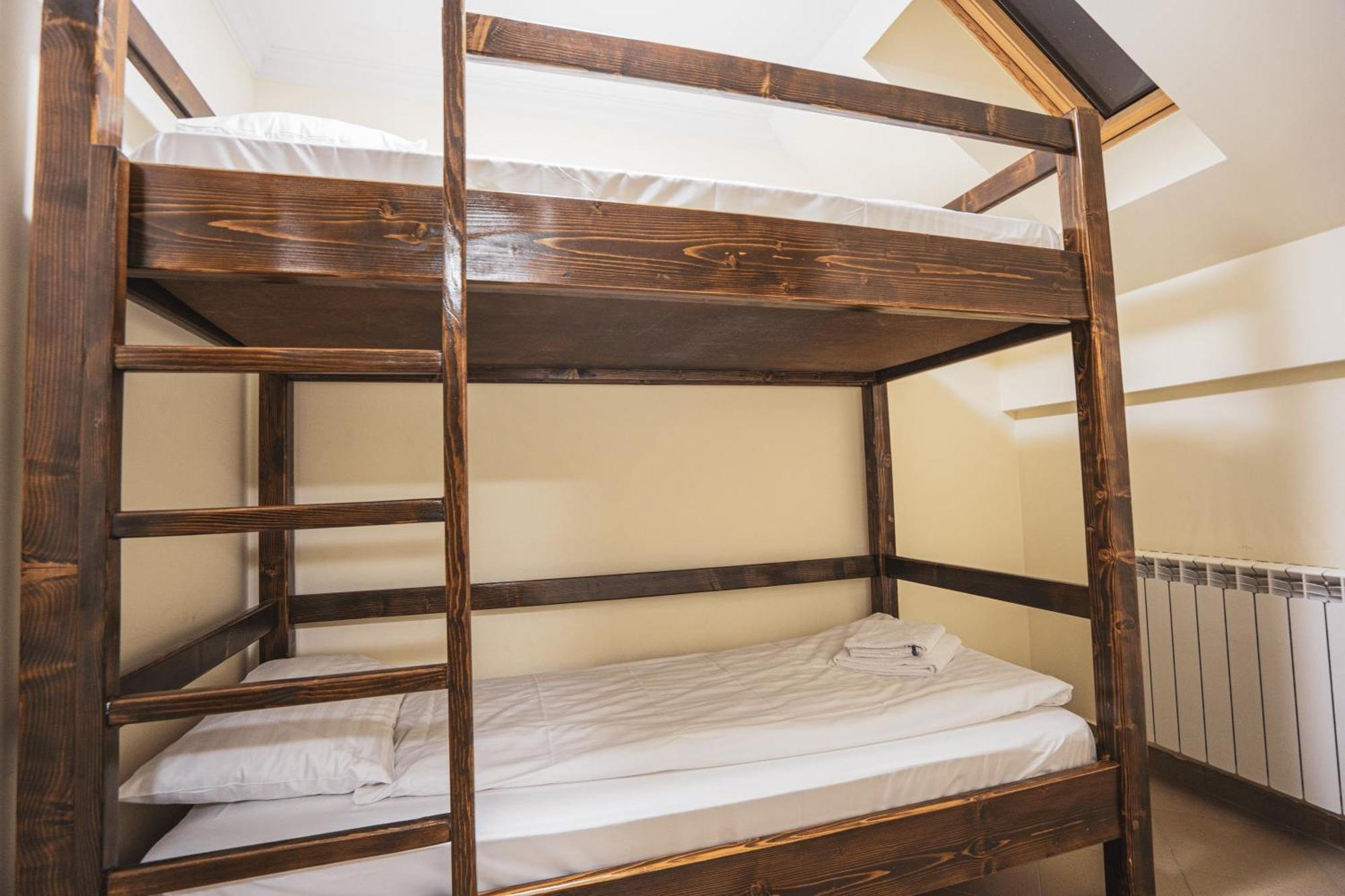 Hotel Rabbit Bran Моечу де Жос Екстериор снимка