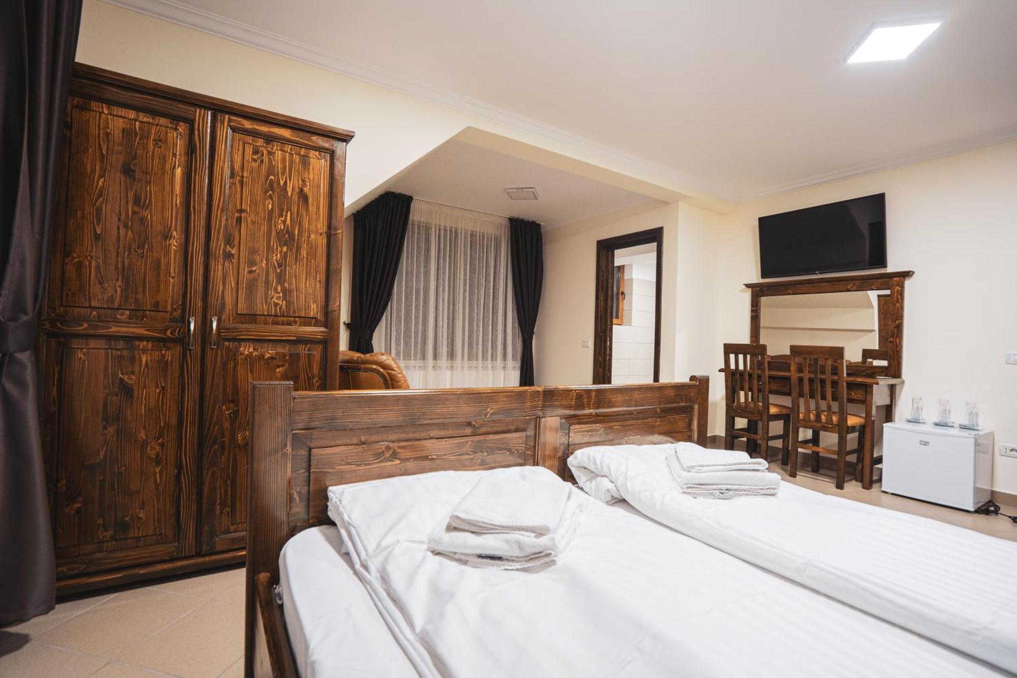 Hotel Rabbit Bran Моечу де Жос Екстериор снимка
