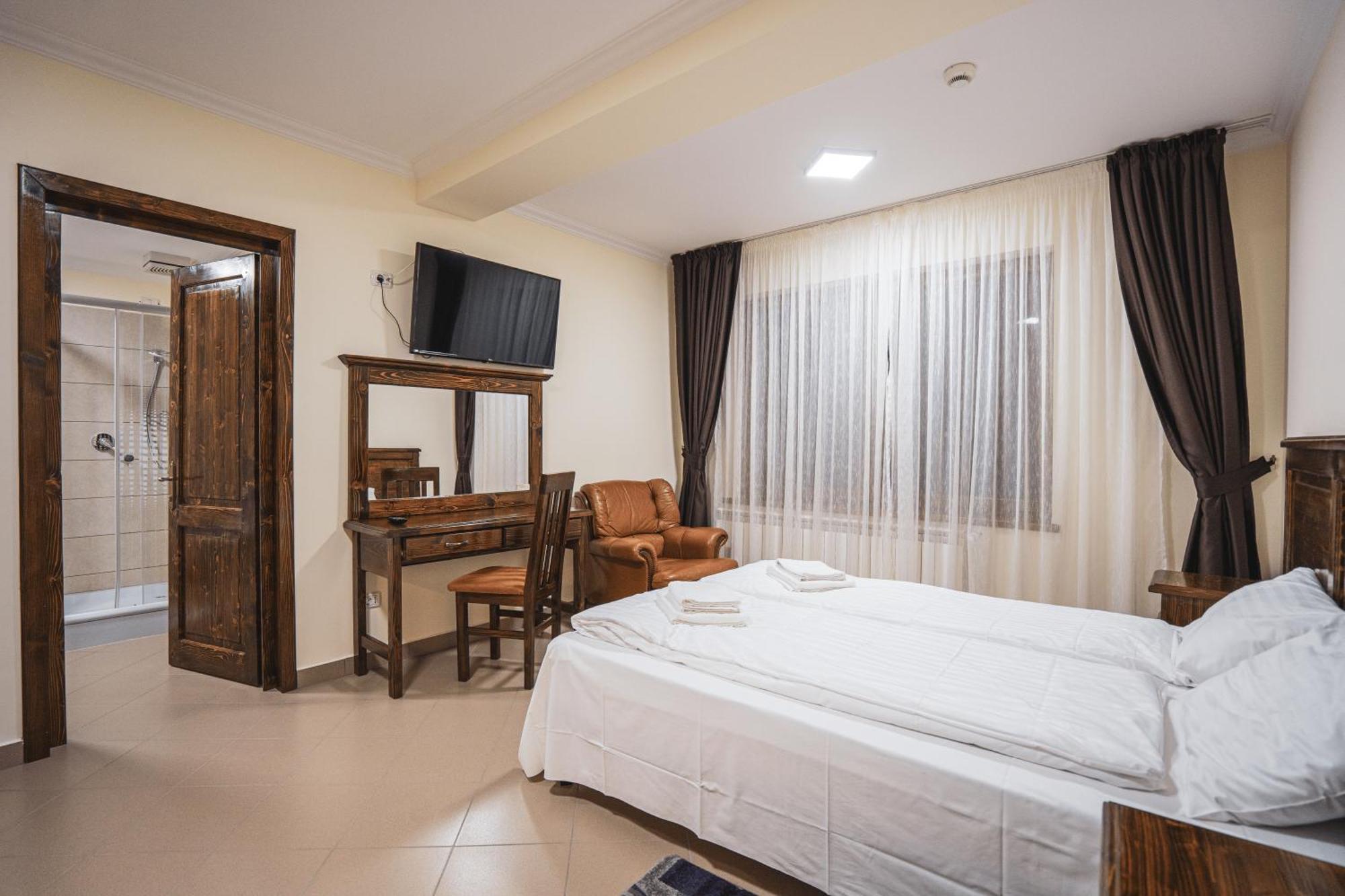 Hotel Rabbit Bran Моечу де Жос Екстериор снимка