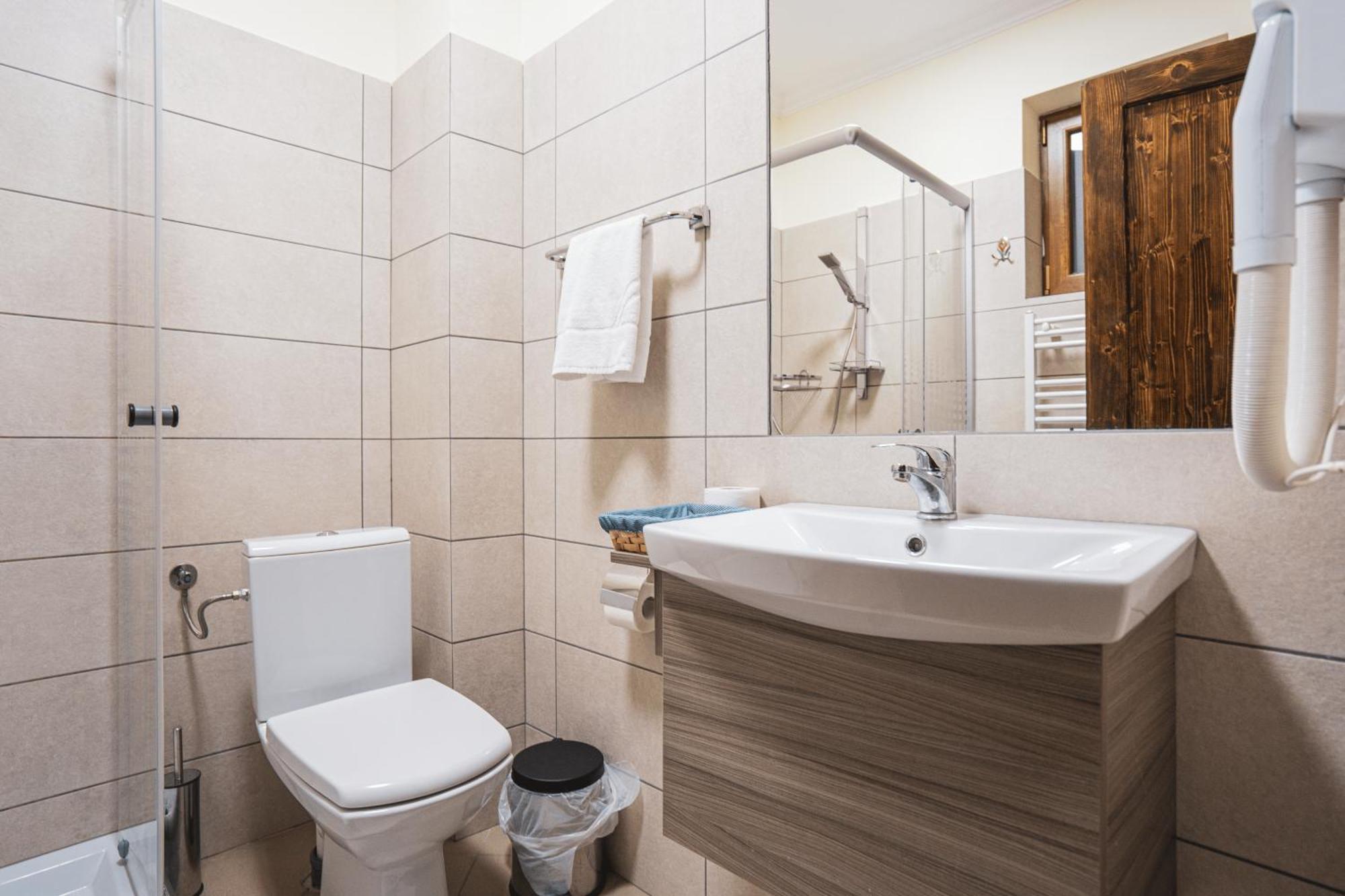 Hotel Rabbit Bran Моечу де Жос Екстериор снимка